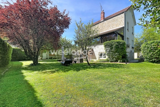 Maison à vendre 7 pièces de 184 m² à Vauréal