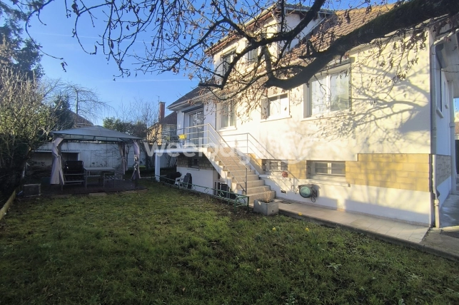 Maison à vendre 7 pièces de 122,87 m² à Conflans-Sainte-Honorine