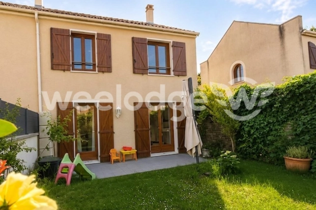 Maison à vendre 5 pièces de 93 m² à Plaisir