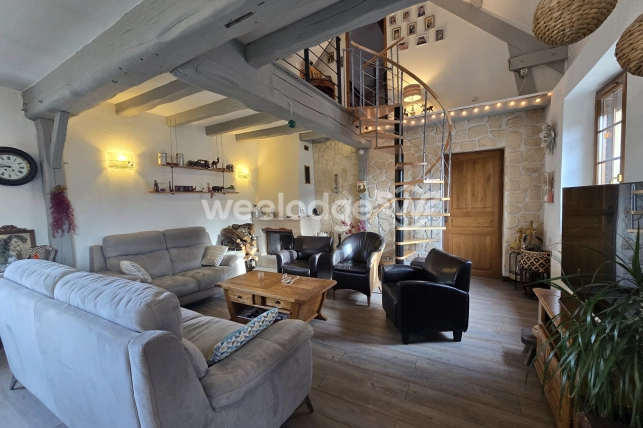 Maison vendu 7 pièces de 153 m² à Chauffours