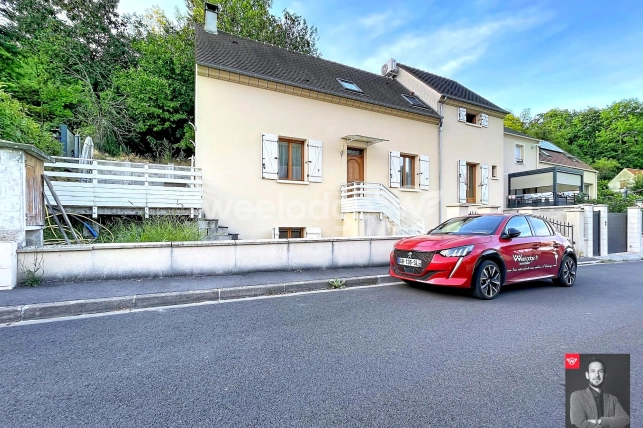 Maison à vendre 7 pièces de 160 m² à Jouy-le-Moutier