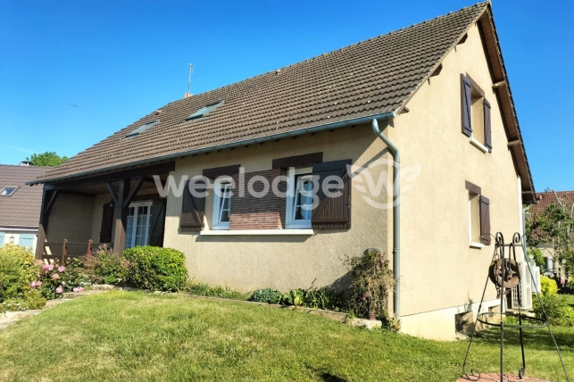 Maison à vendre 6 pièces de 142,2 m² à Bonneval