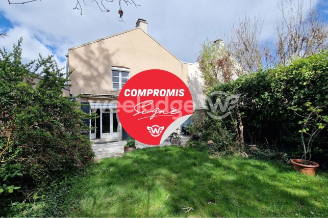 Maison à vendre 5 pièces de 107 m² à Voisins-le-Bretonneux
