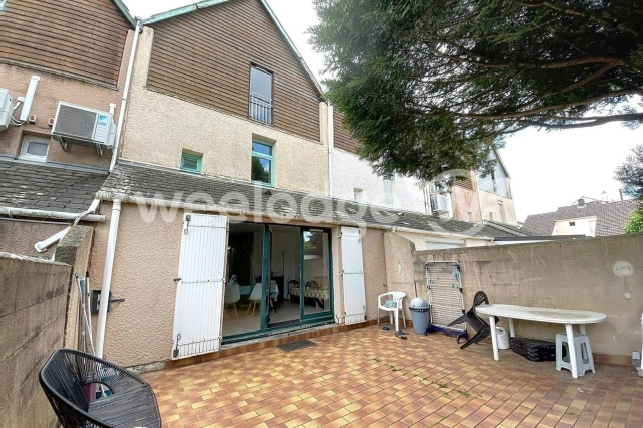 Maison à vendre 5 pièces de 98,2 m² à Jouy-le-Moutier