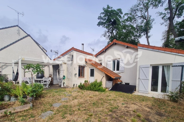 Maison à vendre 5 pièces de 83,39 m² à Conflans-Sainte-Honorine