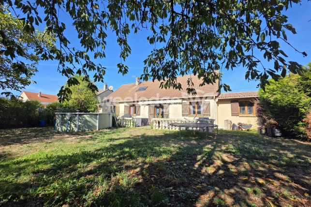 Maison à vendre 6 pièces de 122 m² à Bailleau-le-Pin