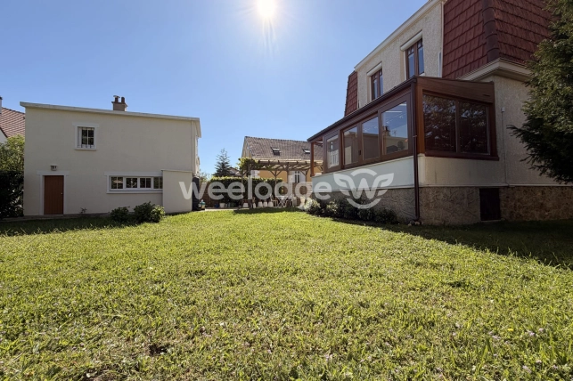 Maison à vendre 6 pièces de 131 m² à Aubergenville