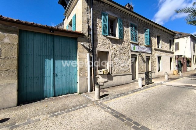 Maison à vendre 4 pièces de 93,1 m² à Neuville-sur-Oise