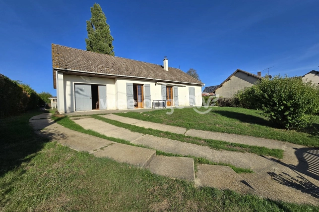 Maison à vendre 4 pièces de 77 m² à Saint-Quentin-des-Prés