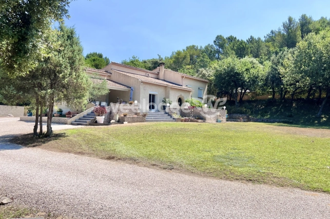 Maison à vendre 6 pièces de 150 m² à Saint-Laurent-des-Arbres