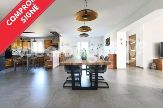 Maison à vendre 8 pièces de 160 m² à Neuf-Mesnil