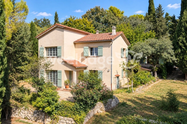 Maison à vendre 5 pièces de 137,6 m² à Tourrettes
