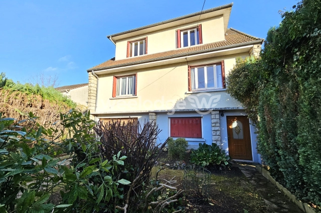 Maison à vendre 8 pièces de 143 m² à Conflans-Sainte-Honorine
