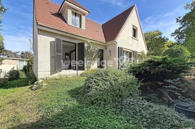 Maison à vendre 6 pièces de 170 m² à Saint-Ouen-l'Aumône