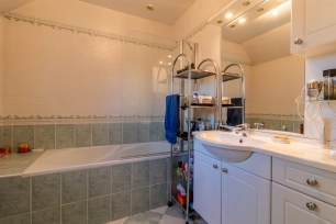 Maison à vendre 7 pièces de 165 m² à Conflans-Sainte-Honorine