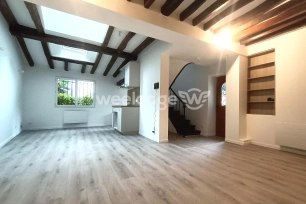 Maison à vendre 5 pièces de 81 m² à Le Mesnil-le-Roi