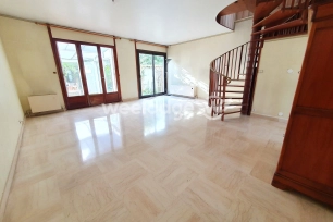 Maison à vendre 6 pièces de 113 m² à Conflans-Sainte-Honorine