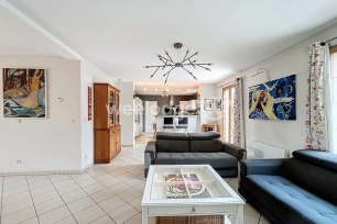 Maison à vendre 7 pièces de 168 m² à Maurecourt