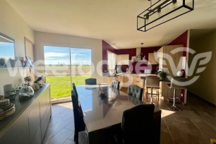 Maison à vendre 5 pièces de 95 m² à Lyons-la-Forêt