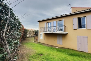 Appartement à vendre 3 pièces de 65 m² à Saint-Chamas