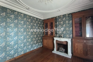 Maison à vendre 9 pièces de 140 m² à Saint-Remy-Chaussée