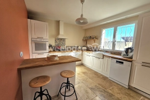 Maison à vendre 5 pièces de 140 m² à Lançon-Provence