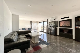 Maison à vendre 9 pièces de 260 m² à Saint-Germain-Laval