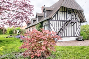 Maison à vendre 6 pièces de 120 m² à Lisieux