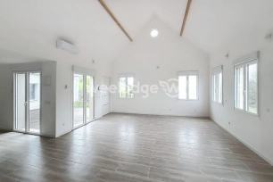 Maison à vendre 6 pièces de 150 m² à Saint-Yon