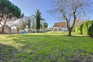 Maison à vendre 7 pièces de 146,14 m² à Vaux-sur-Seine