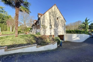 Maison à vendre 7 pièces de 146,14 m² à Vaux-sur-Seine