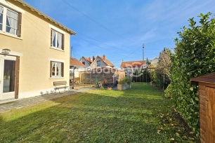 Maison à vendre 8 pièces de 149,31 m² à Conflans-Sainte-Honorine