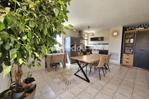 Appartement à vendre 3 pièces de 71 m² à Lançon-Provence