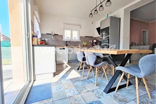 Maison vendu 6 pièces de 109 m² à Denain