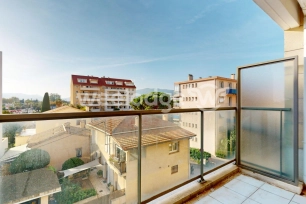 Appartement à vendre 3 pièces de 67 m² à Cannes