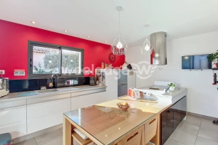 Maison à vendre 4 pièces de 100 m² à Baho