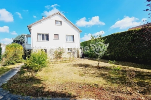 Maison vendu 5 pièces de 90 m² à Le Mesnil-Saint-Denis