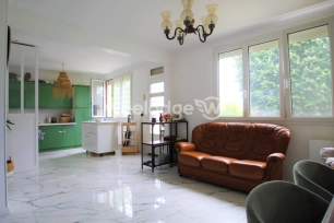 Maison à vendre 6 pièces de 101 m² à Conflans-Sainte-Honorine