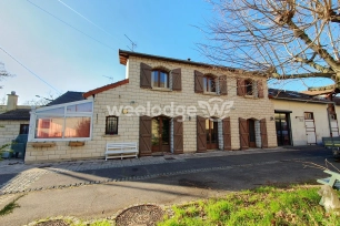 Maison à vendre 5 pièces de 133 m² à Maisons-Laffitte