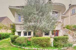Maison à vendre 6 pièces de 141 m² à Champagne-sur-Seine