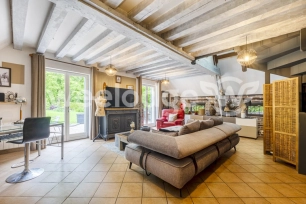 Maison à vendre 8 pièces de 164 m² à Berville