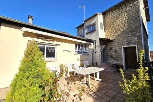 Maison à vendre 9 pièces de 233 m² à Pierrelaye