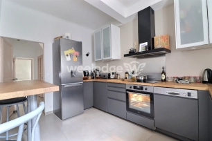 Maison à vendre 4 pièces de 107,96 m² à Cornillon-Confoux