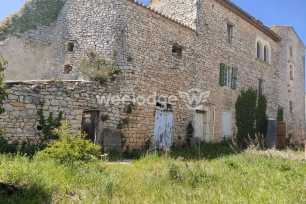 Maison à vendre 10 pièces de 260 m² à Saint-Christol