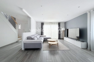Maison à vendre 6 pièces de 132,6 m² à Éragny