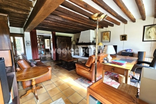 Maison à vendre 8 pièces de 232 m² à Neuville-sur-Oise