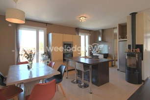 Maison à vendre 7 pièces de 145 m² à Chargé
