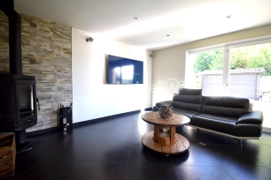 Maison à vendre 6 pièces de 128 m² à Jouy-le-Moutier