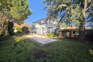 Maison à vendre 6 pièces de 164 m² à Conflans-Sainte-Honorine