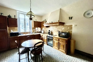 Maison à vendre 7 pièces de 196,9 m² à Bogny-sur-Meuse